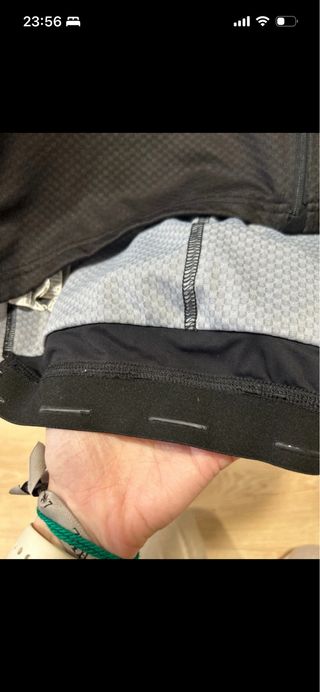 Conjunto de maillot y culotte ASSOS negro