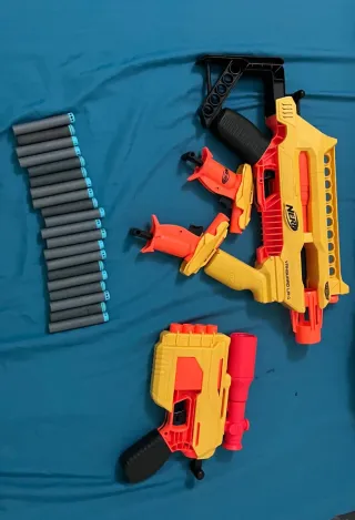 Lote Nerf: 2 Pistolas y 20 Dardos