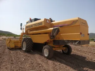 Cosechadora New Holland TC56