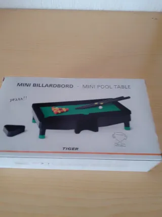 Mini billar con accesorios
