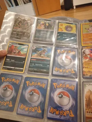 Álbum de cartas Pokémon V y VMAX