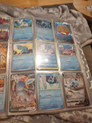 Álbum de cartas Pokémon V y VMAX
