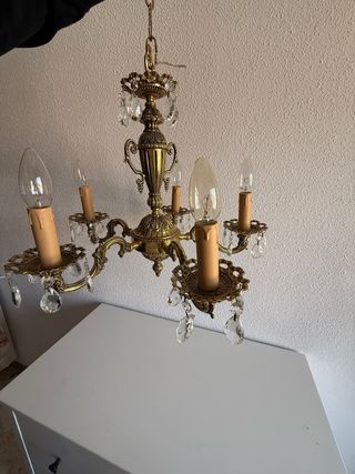 Lámpara de techo, metal dorado.