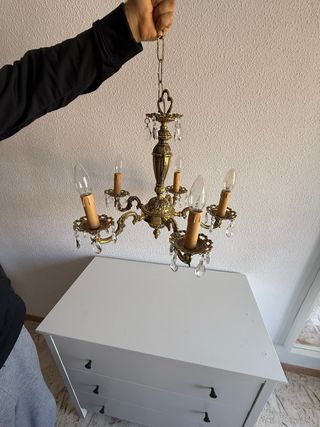 Lámpara de techo, metal dorado.