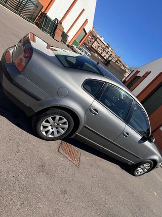 Volkswagen Passat 2004