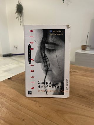 Libro Campos de Fresa