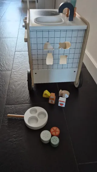 Mi primera cocina andador de madera Vertbaudet