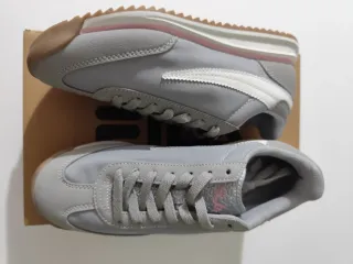 Zapatillas Fila Juvenil Gris y Rosa