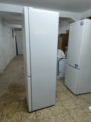 Frigorífico Hisense Combi 269L Nuevo