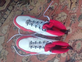Zapatillas Jordan 9 Retro Gym Rojas y Blancas