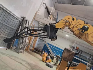 Caterpillar TH580B Telescópica