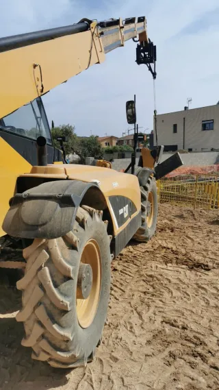 Caterpillar TH580B Telescópica