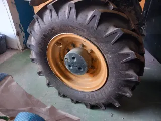 Caterpillar TH580B Telescópica