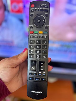 TV Panasonic 42” Negro c/mando, NO SMART, calidad