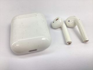 in-ear apple airpods 2 gen