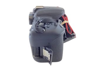 camara digital reflex canon eos 77d