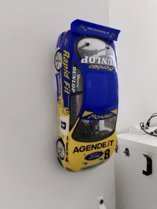 Coppia staffe per auto RC a muro