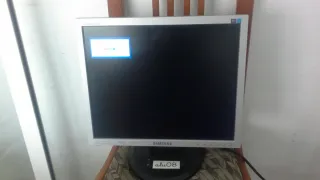 Monitor LCD HP 2310t da 23 pollici