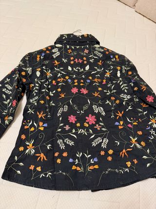 Camisa Flamenco Flores Bordadas T-S