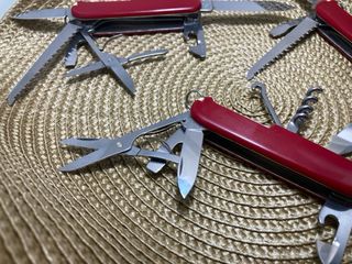 3 Canivetes Victorinox: Huntsman, Climber, Camper