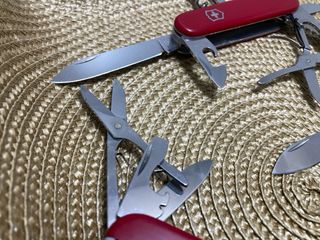3 Canivetes Victorinox: Huntsman, Climber, Camper