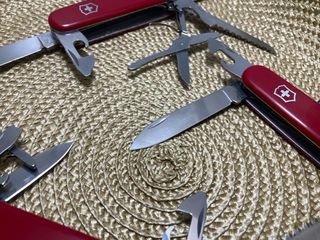 3 Canivetes Victorinox: Huntsman, Climber, Camper
