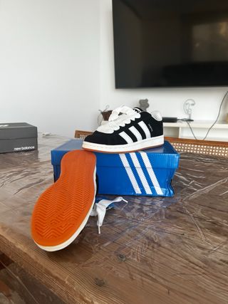 Adidas Campus Negras y Blancas