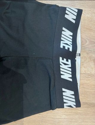 Mallas Nike Negras con Logo