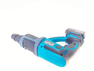 taladro a bateria makita dhr202