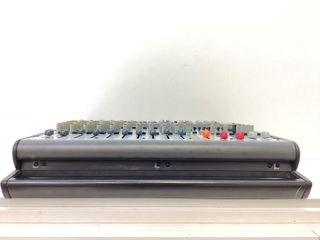 mesa mezclas behringer europower pmp4000