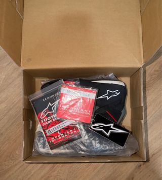 Zapatos Moto Talla 43 Alpinestars Negros y Rojos