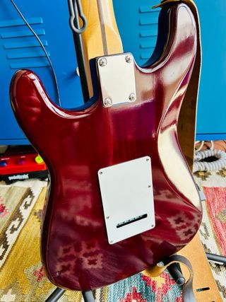 Fender Squier Stratocaster Coreia Gold Logo