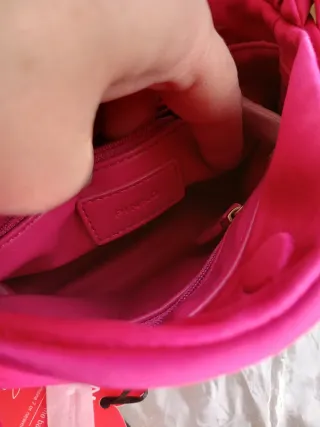Borsa Pinko fucsia con farfalle dorate