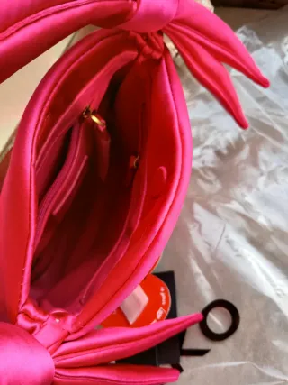 Borsa Pinko fucsia con farfalle dorate