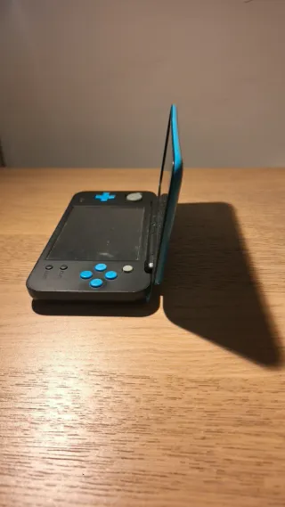 Nintendo New 2DS XL Negra/Azul+Funda Mario+juegos