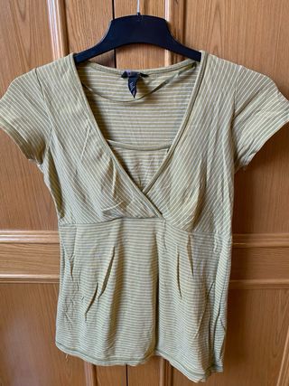 Una camiseta H&M MAMA