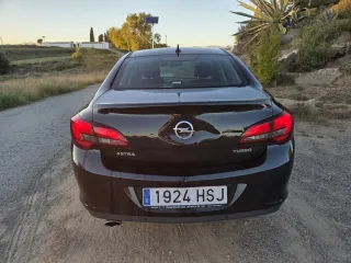 Opel Astra 2013