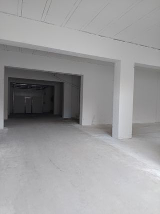 Nau/Local diàfan 492m2 amb pati – Berga