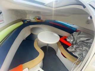 Casco de barco fueraborda RIO 550 Cruiser