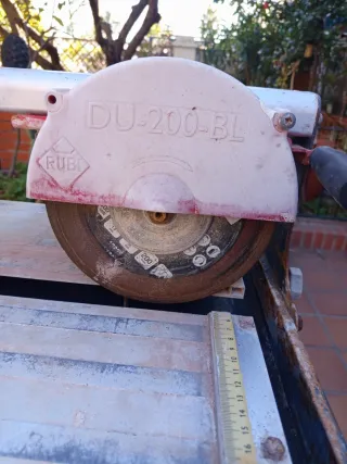 Cortadora de azulejos RUBI DU200LBL