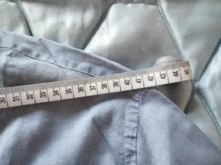 Camisa azul de El Ganso.