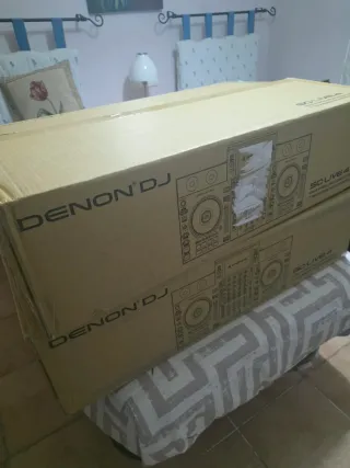 Denon DJ SC LIVE 4 Controlador DJ