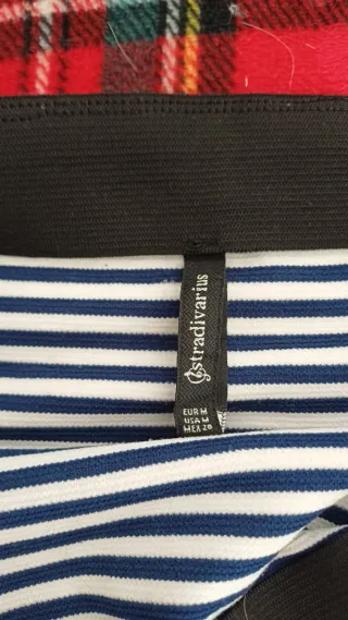 Falda ajustada de rayas azul y blanco