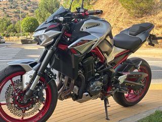 Kawasaki Z900 Full