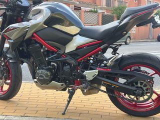 Kawasaki Z900 Full