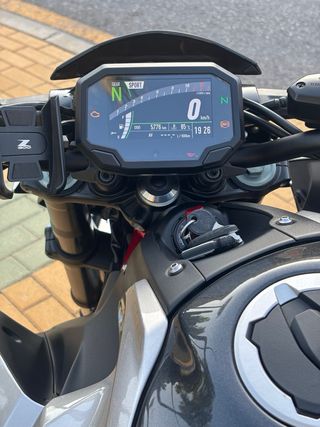 Kawasaki Z900 Full