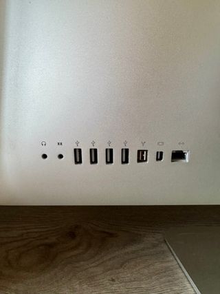 Apple iMac 21.5” i3 funcionando