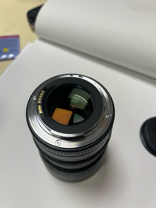 Canon EF 85mm + Parasol