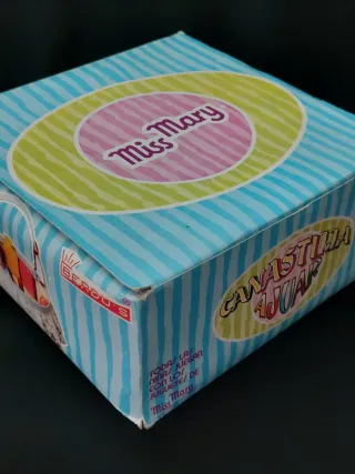 Canastilla antigua de juguete