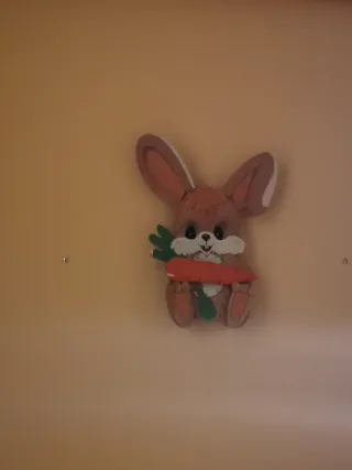 Reloj de pared conejo con zanahoria
